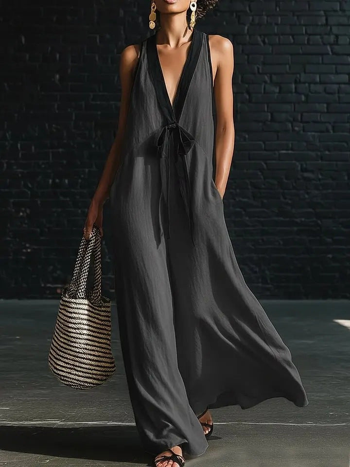Elegant eprolo V-neck strapless sleeveless long dress with a simple, resort-style design, perfect for summer occasions.