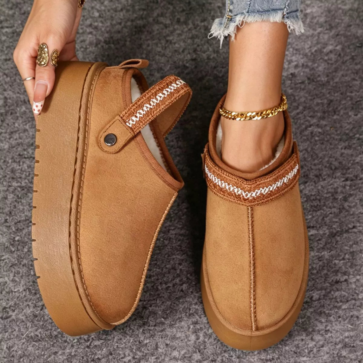 Trendsi platform suede fur-lined boots with chunky soles and cozy interior, stylish footwear for cold weather.