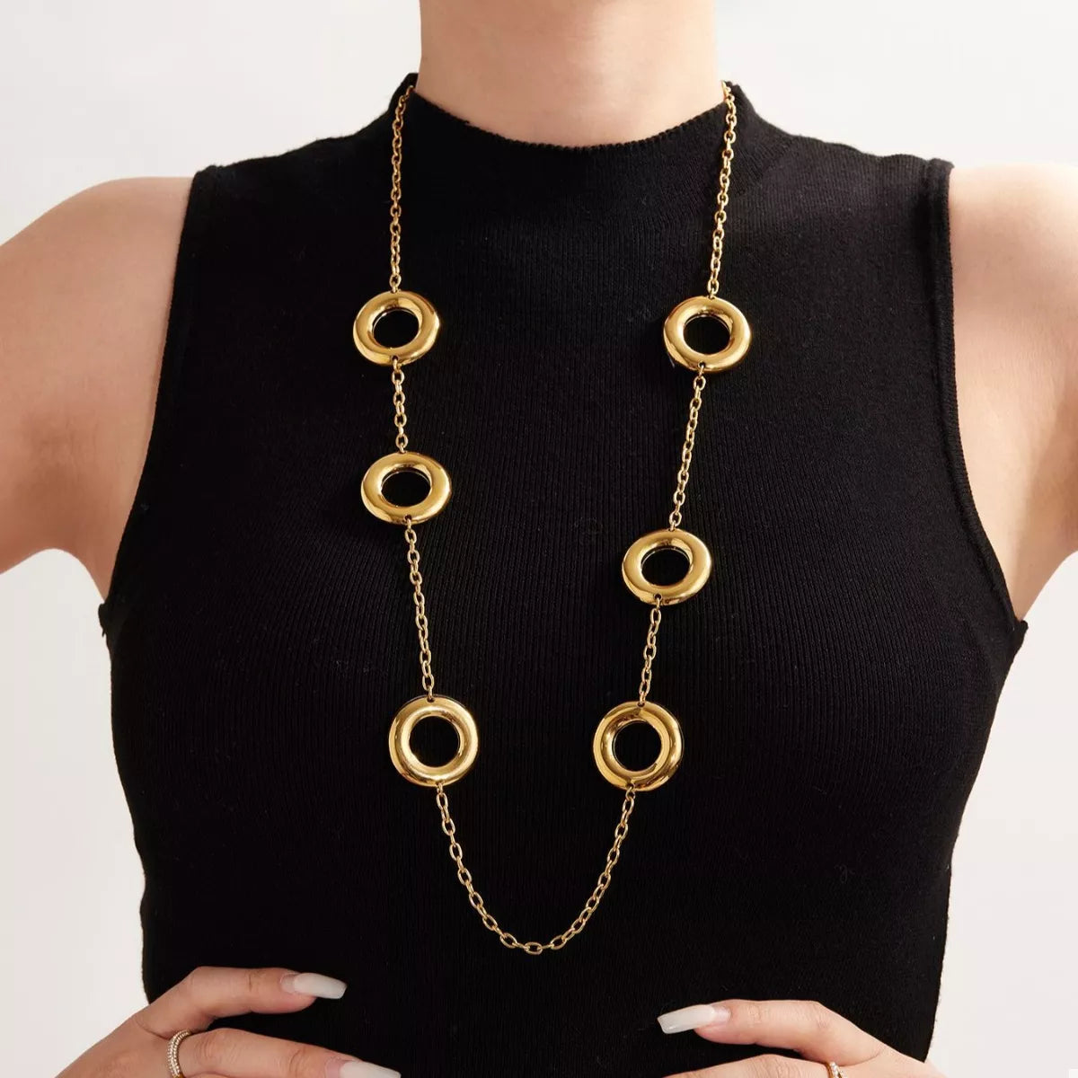 18K gold-plated circle chain statement necklace with large interconnected loops, stylish jewelry accessory.