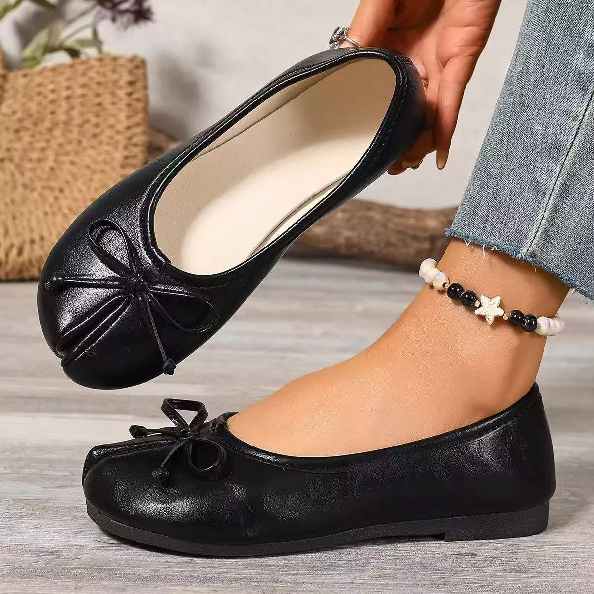 Plush Fashion Hub Bow Decor Split Toe Slip-On Shoes, stylish women’s shoes with bow embellishment and split toe design.