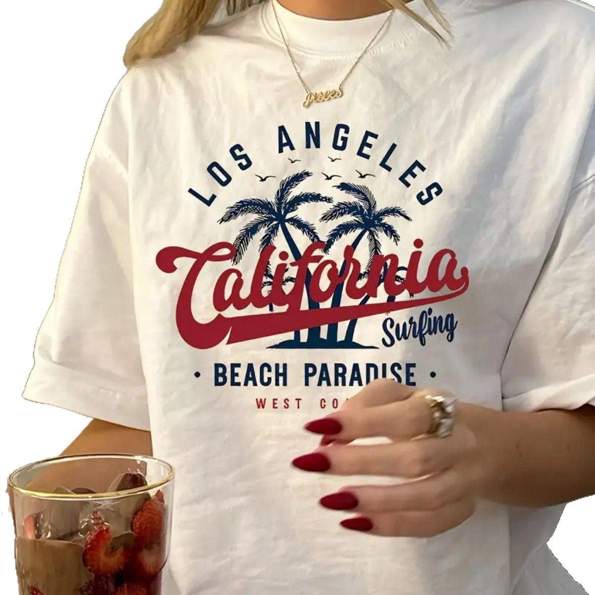 Loose short-sleeved women's t-shirt by eprolo, casual shirt with a relaxed fit, displayed on a neutral background.