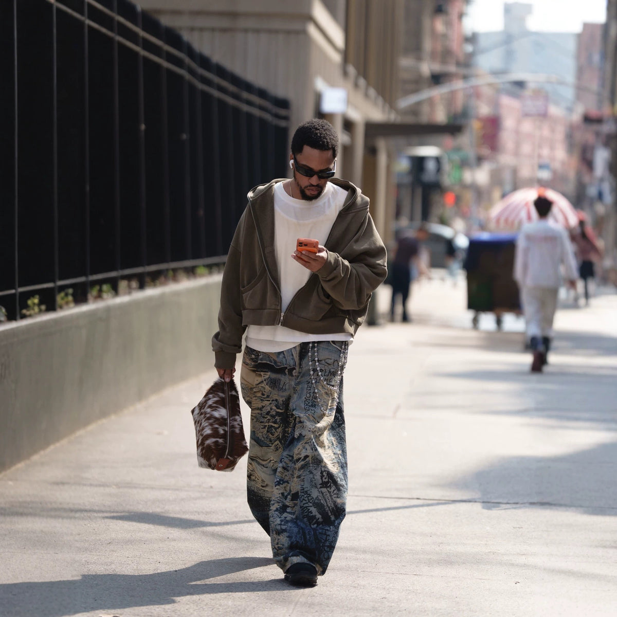 Distressed streetwear graffiti 3D print straight leg jeans for men by eprolo, showcasing bold urban design and casual fit.