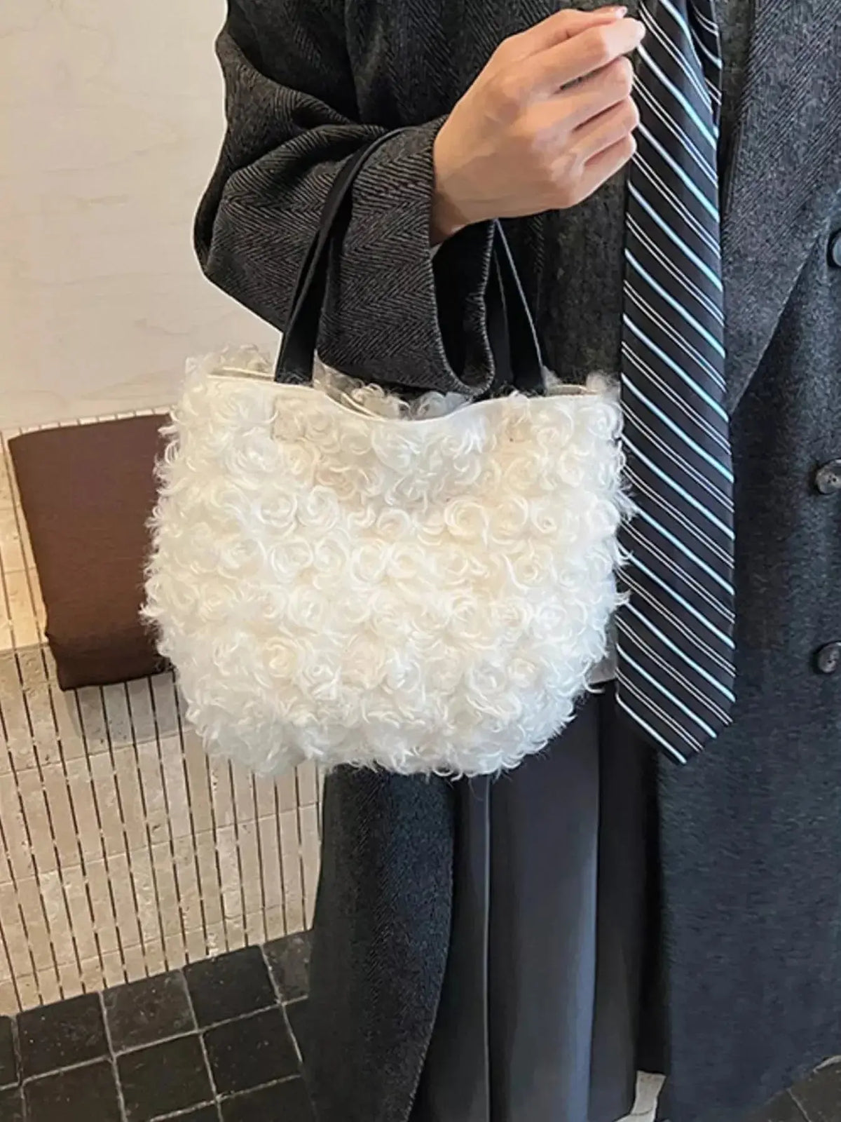 Lightweight fluffy plush faux fur shoulder handbag from Plush Fashion Hub, soft and stylish for everyday use.