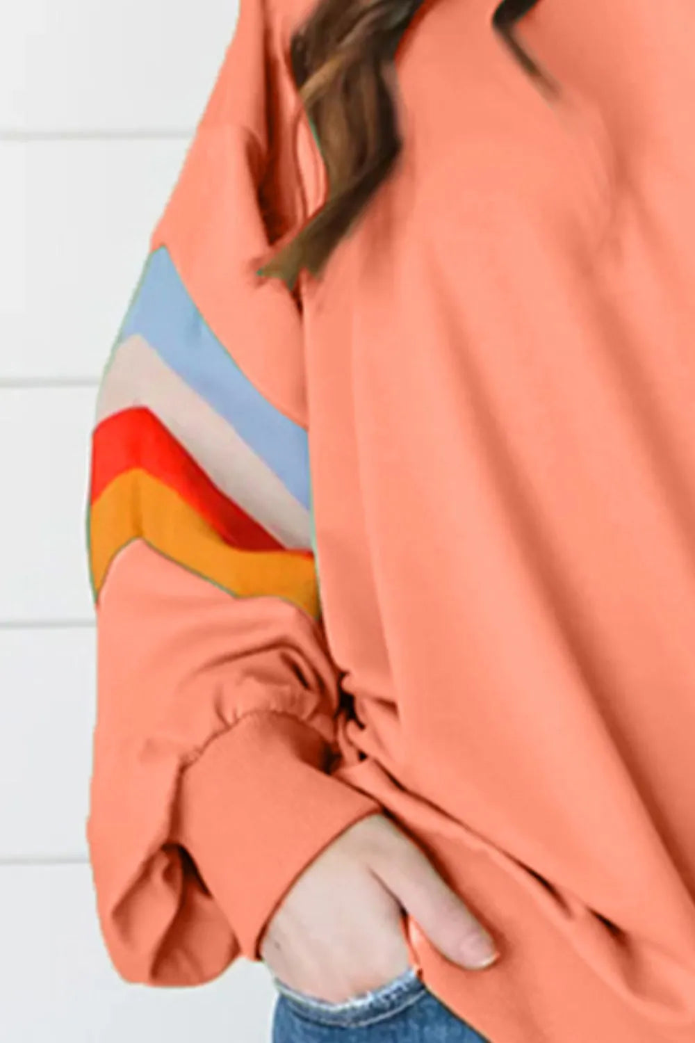 Contrast round neck long sleeve sweatshirt from Plush Fashion Hub, featuring a stylish design and comfortable fit.